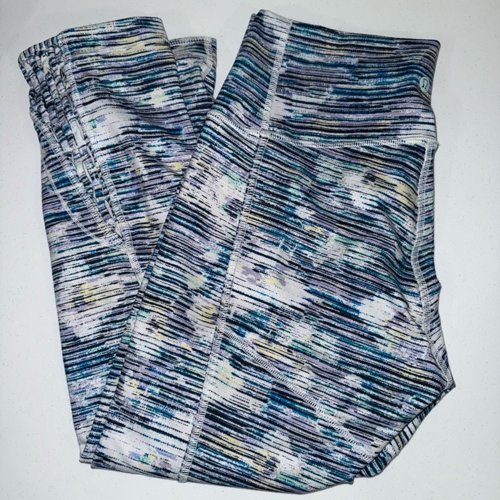 Lululemon Crop Leggings With Ankle Detail